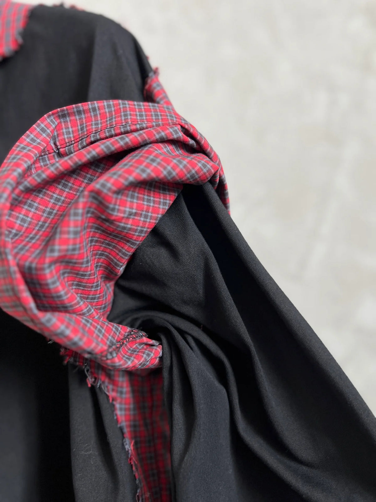 New fake two-piece checkered shirt with spliced long sleeves