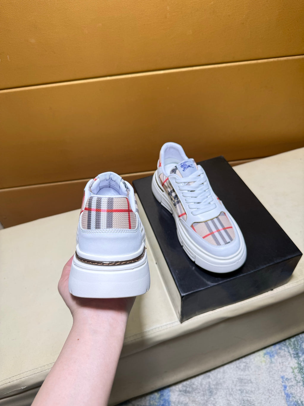 🏃 Casual shoes are a must-have for trendy men