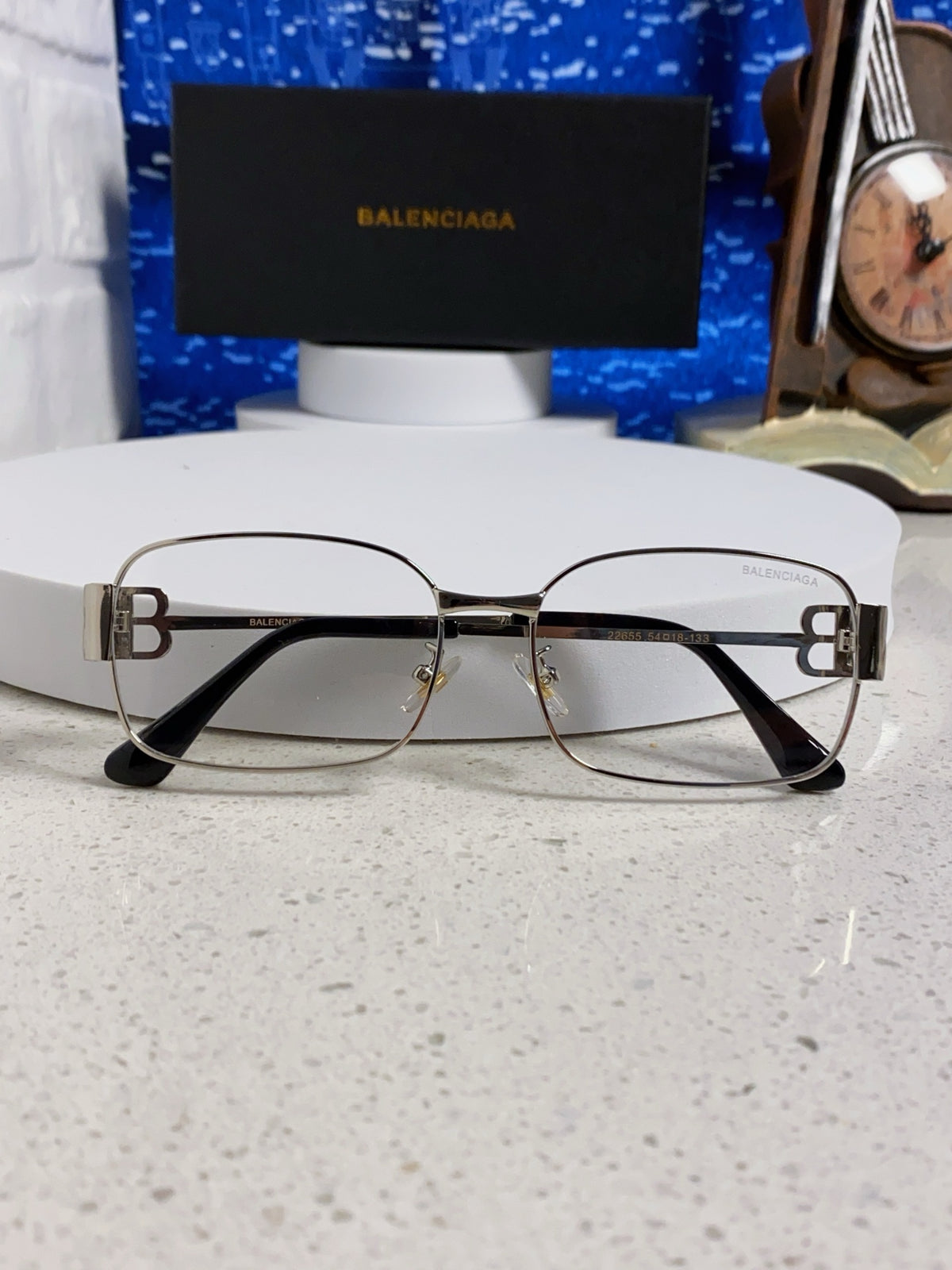 New metal retro box, refined gold wire rectangular gold and silver frame for men and women, can be paired with myopia glasses trend