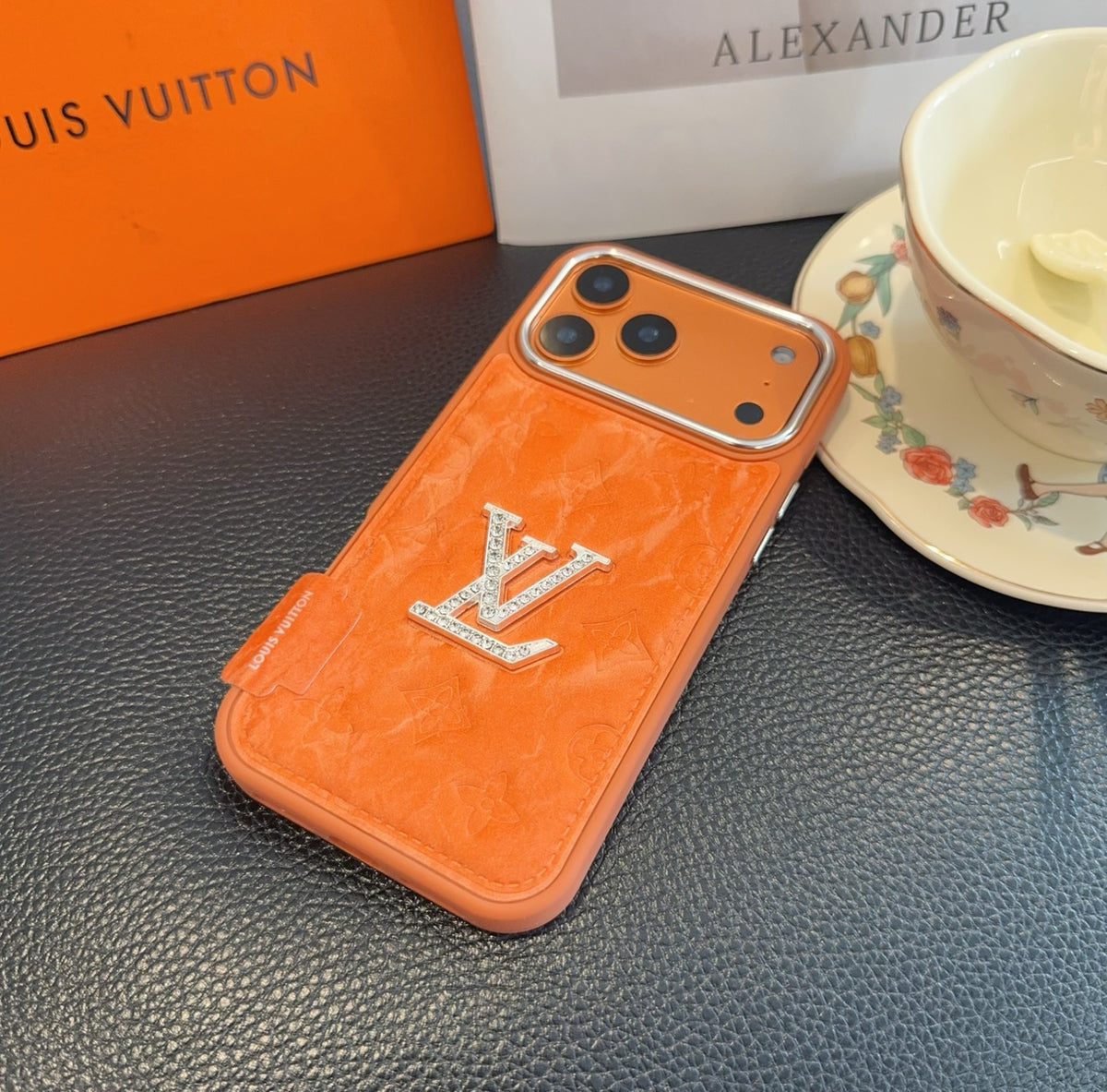 All inclusive lychee patterned phone case
