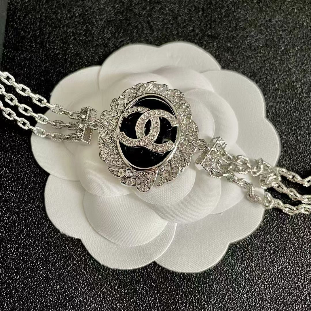 New silver oval necklace