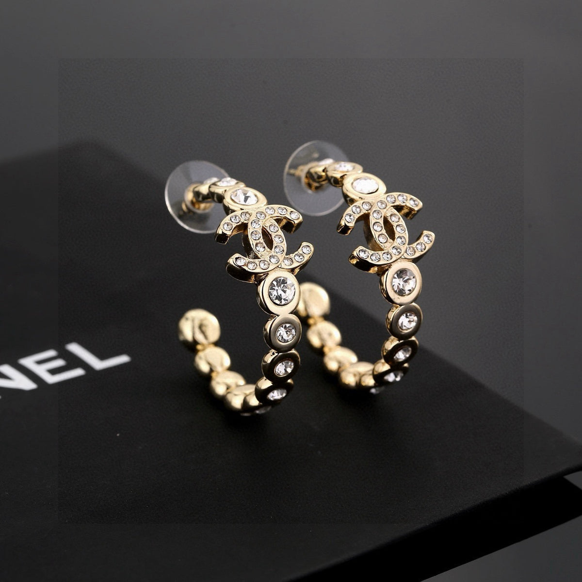 Xiaoxiang's new model 💦  ear stud