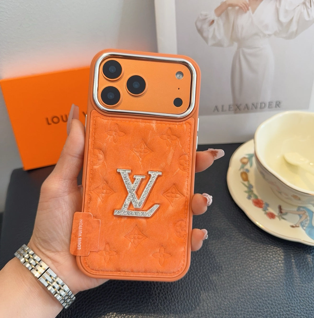 All inclusive lychee patterned phone case