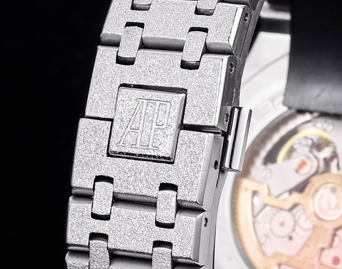 Royal Oak "Frosted Gold" Series (Ref. 26574)—the 41mm "King of Steel Watches" (Custom Frosted Gold Edition)
