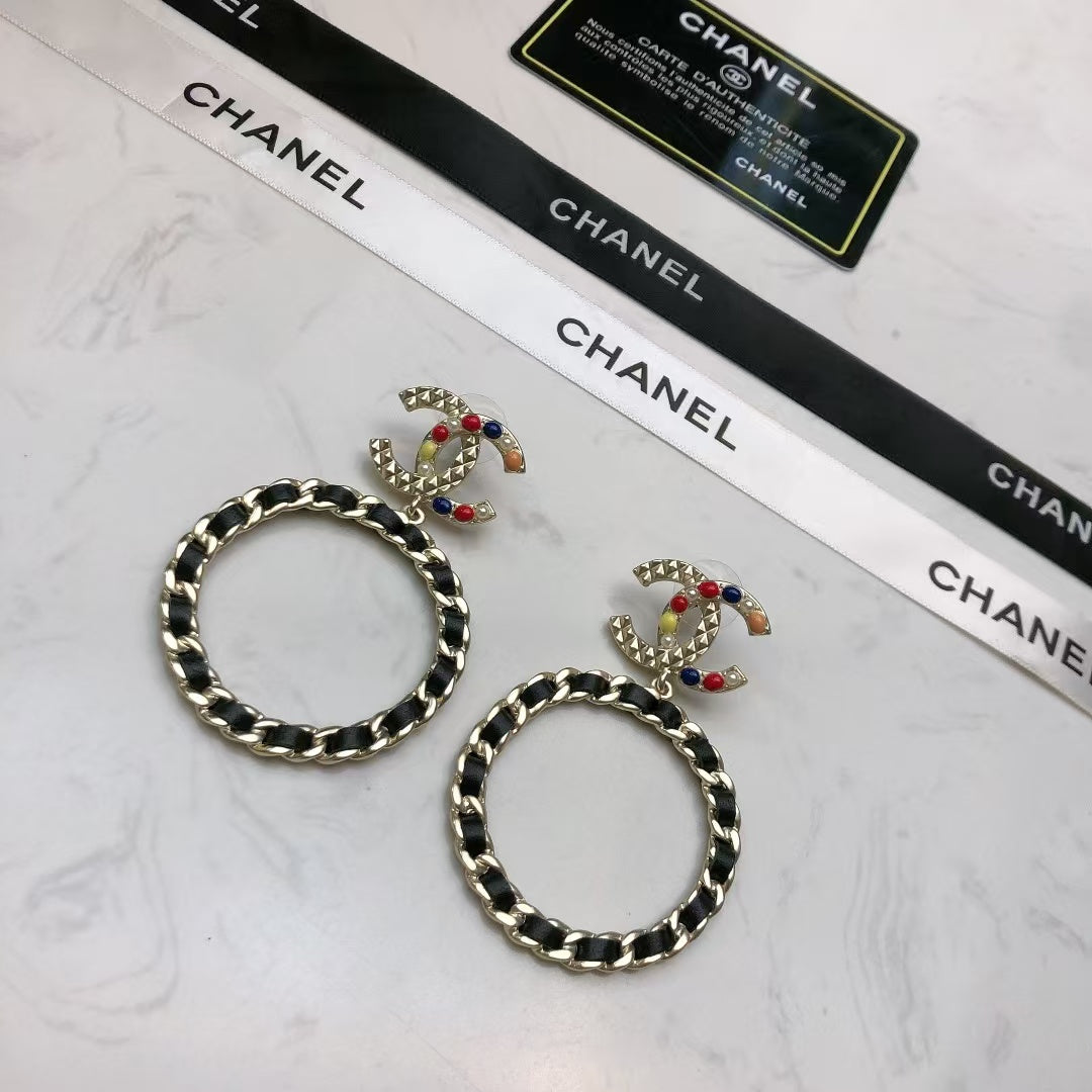 New round earrings