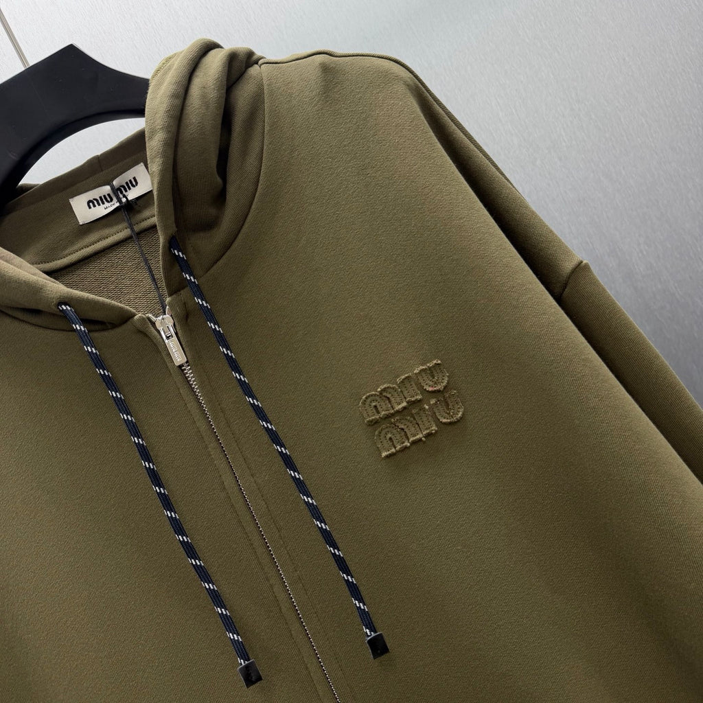 Adhesive hooded zipper hoodie