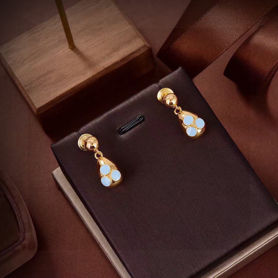 New Sparkling Earrings