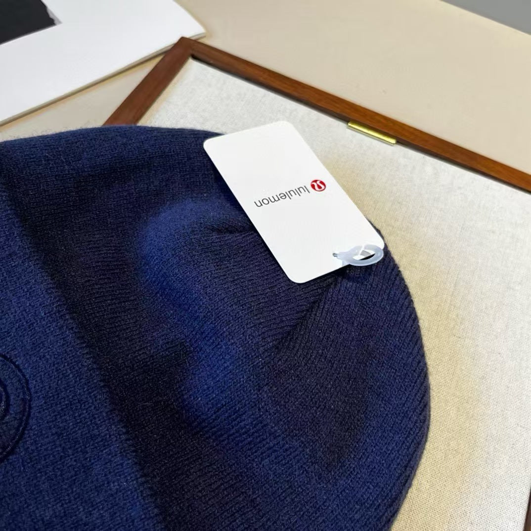 New woolen hat