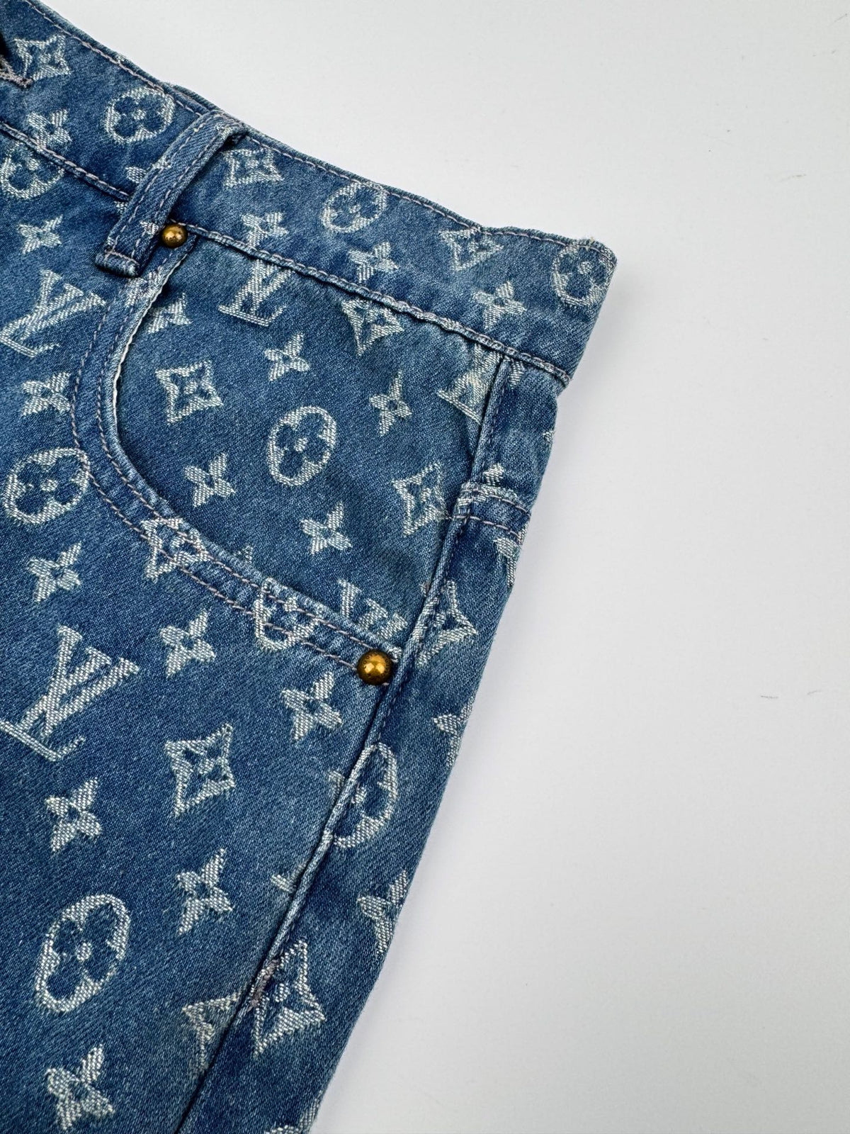 Full printed logo denim shorts