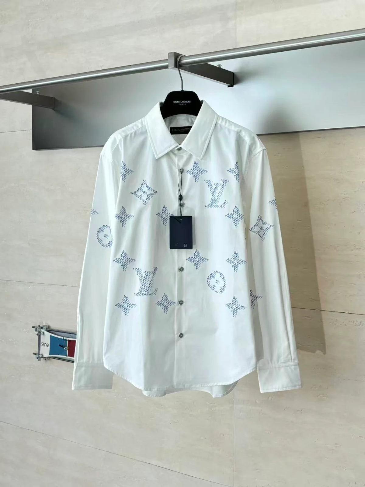 New letter printed long sleeved shirt