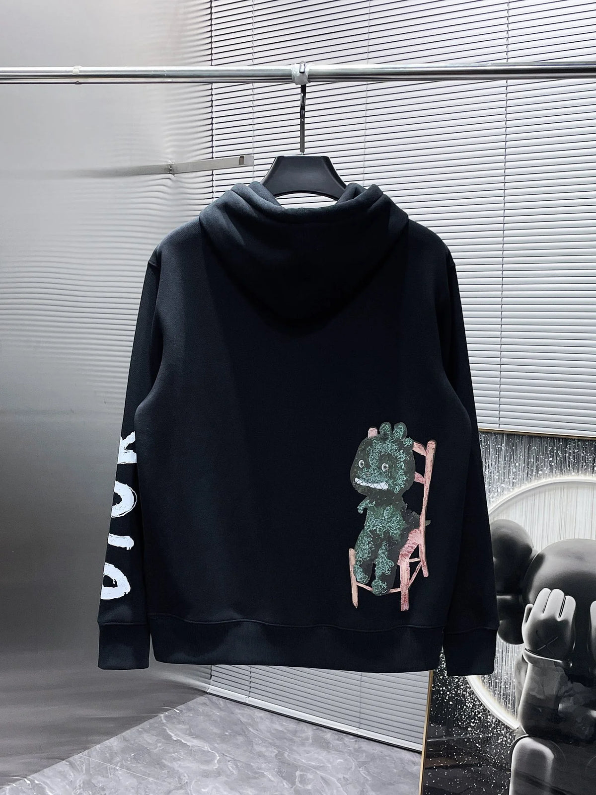 New long sleeved hooded sweatshirt sweatshirt