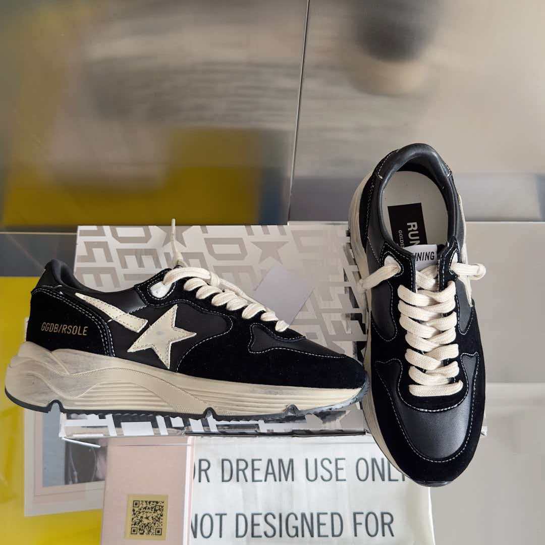 Retro vintage star casual sports shoes, skateboard shoes, small dirty shoes