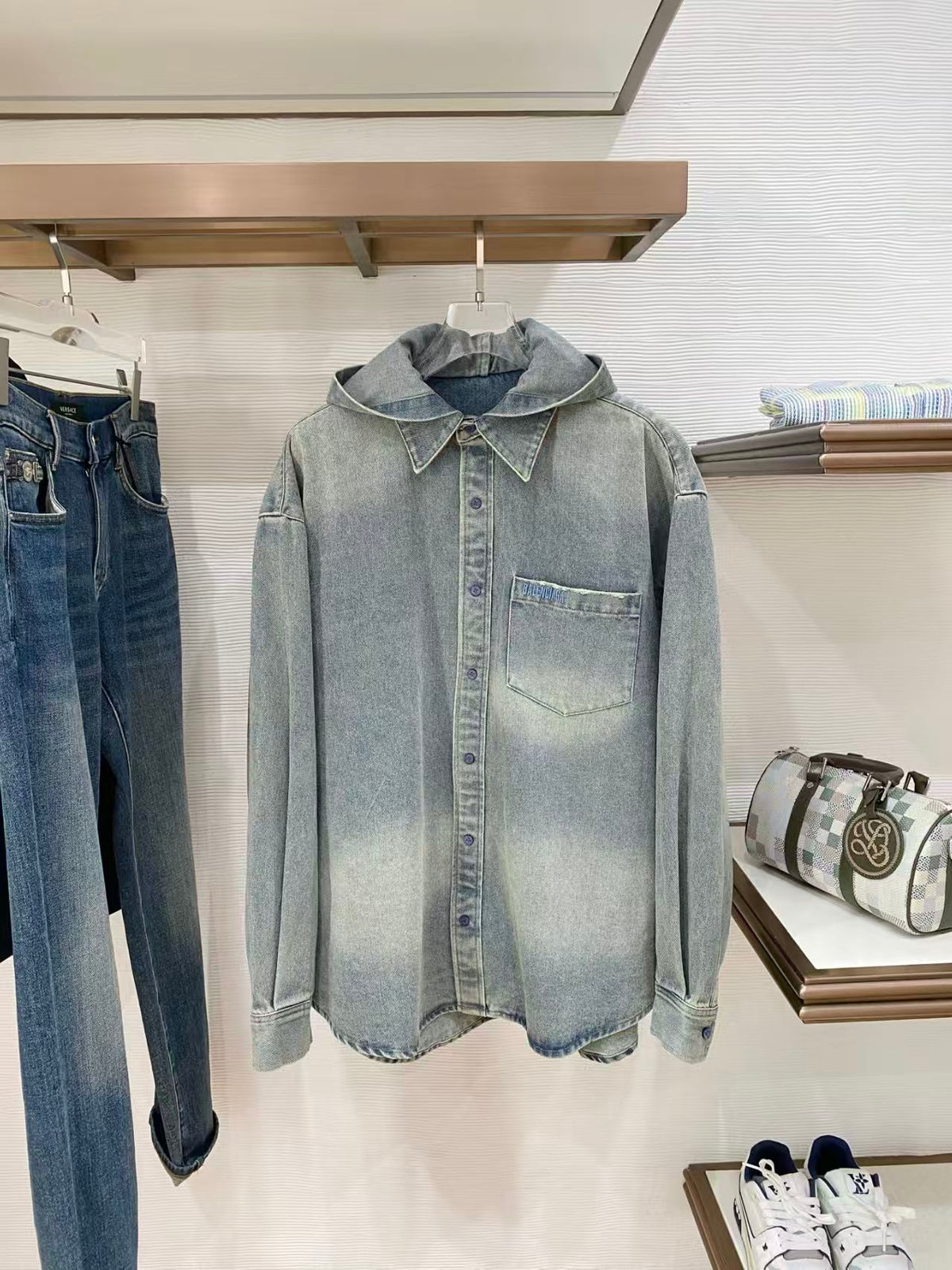 New washed hooded denim jacket