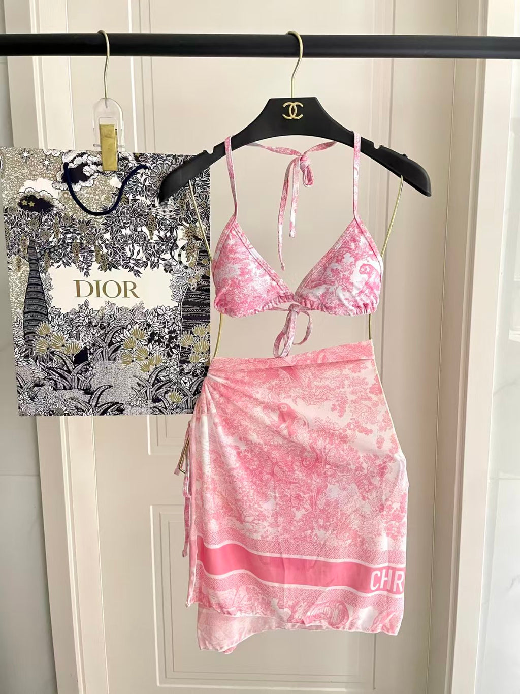 New three piece printed swimsuit