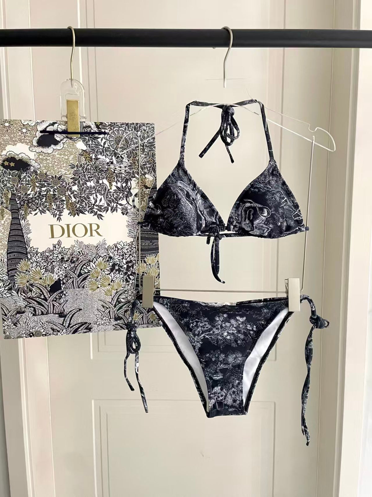 New three piece printed swimsuit
