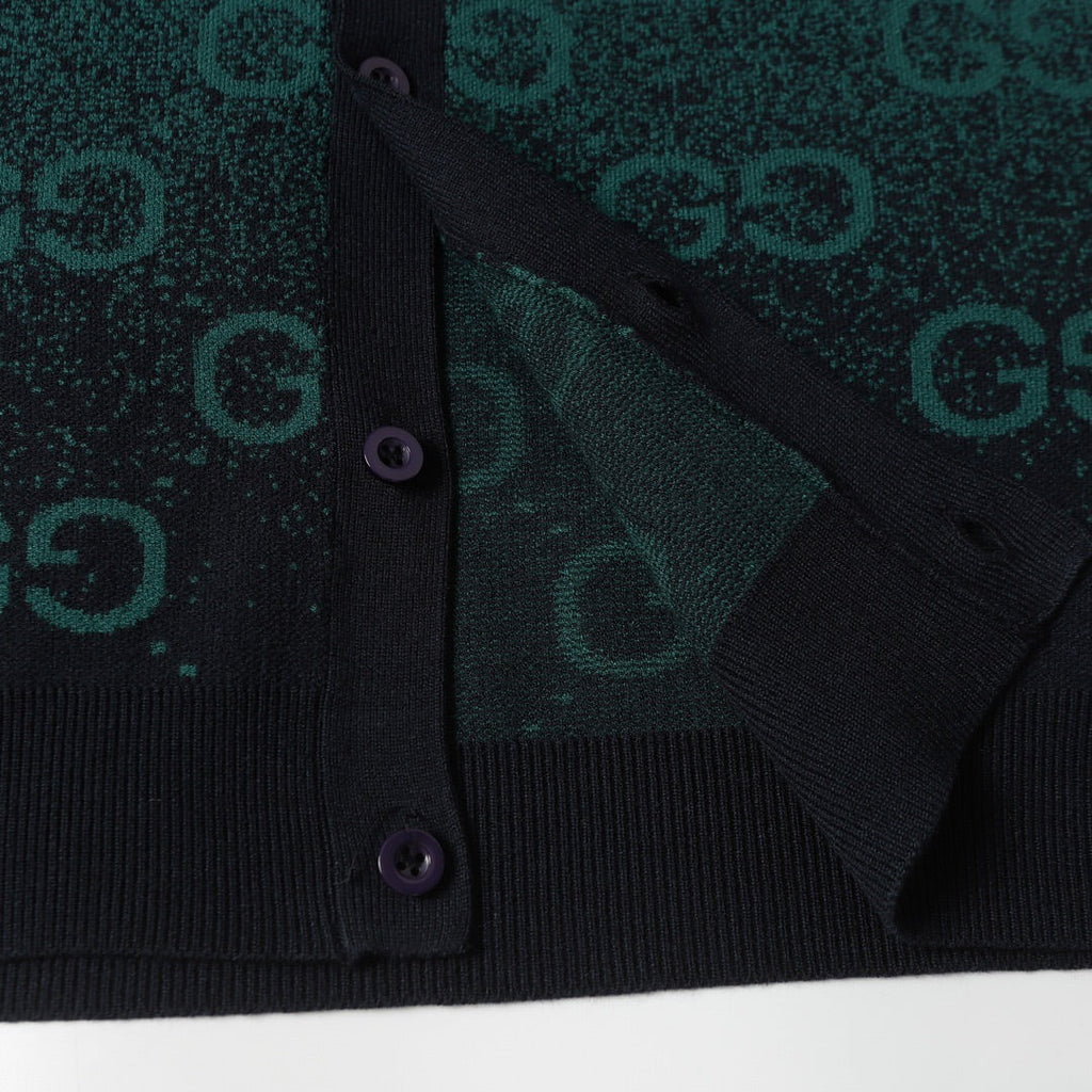 Knitted cardigan V-neck sweater