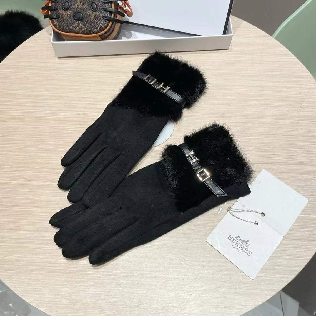 Cold resistant and warm plush windproof gloves