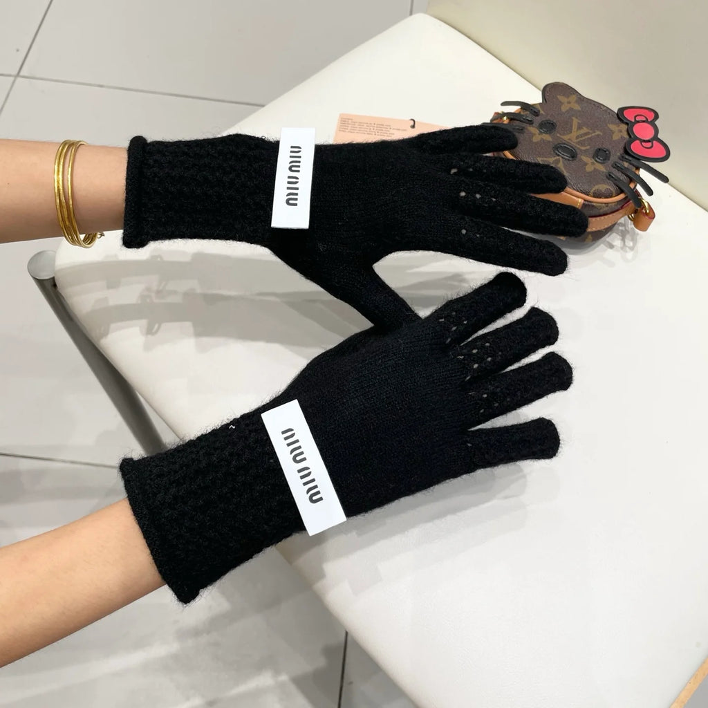 Knitted wool gloves for autumn and winter 👍