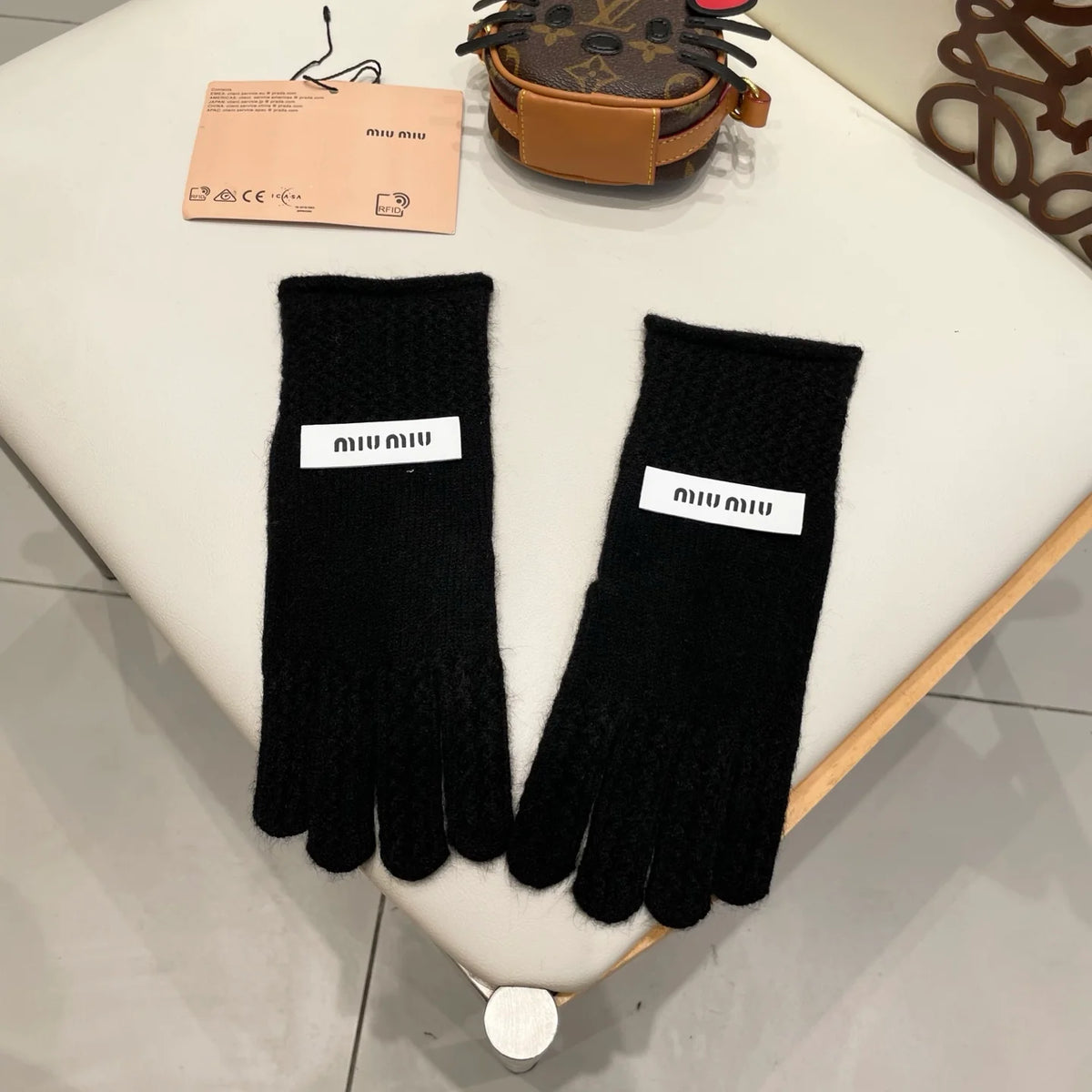 Knitted wool gloves for autumn and winter 👍