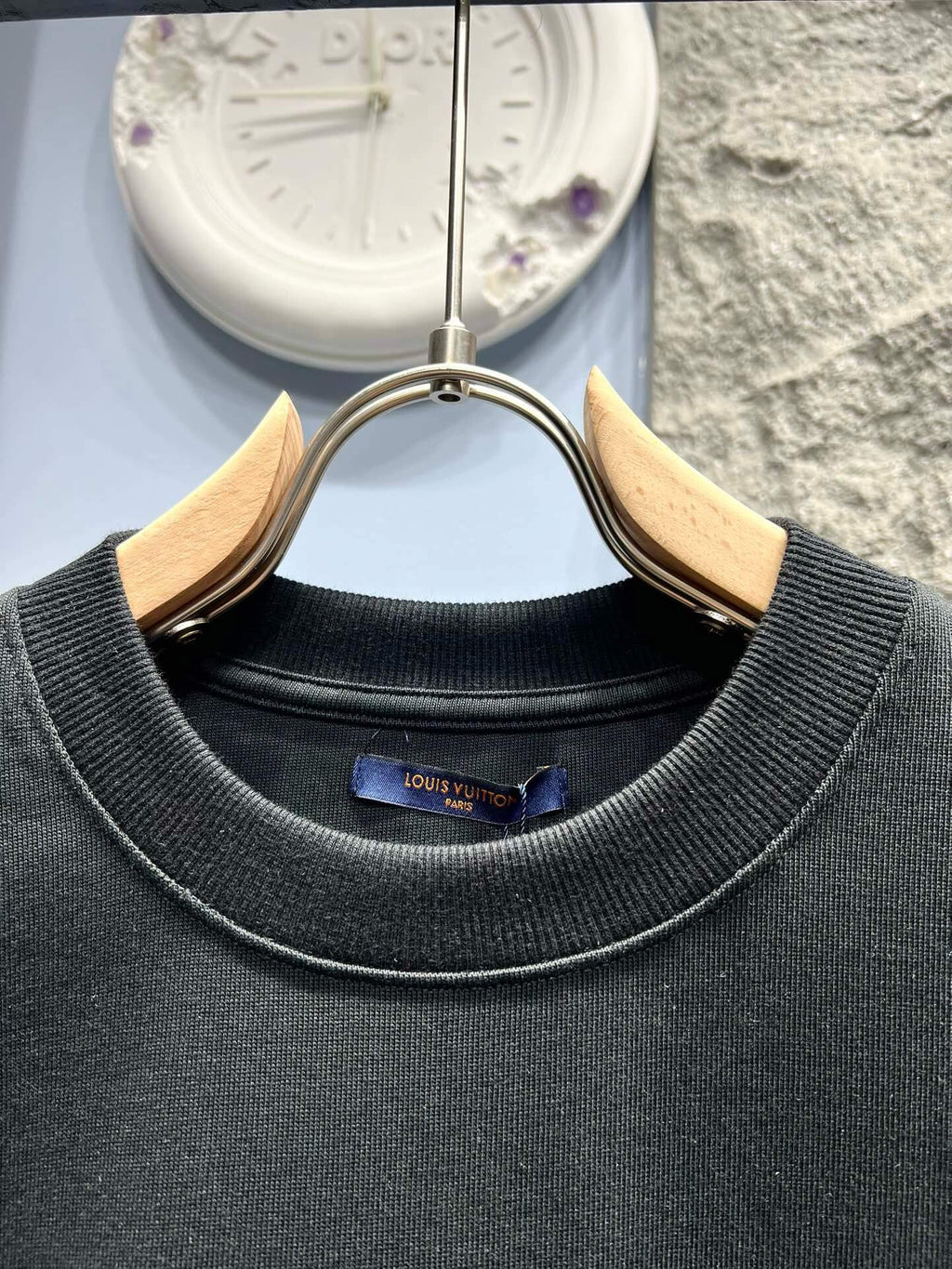 Pattern Cracked Embroidery T Shirt