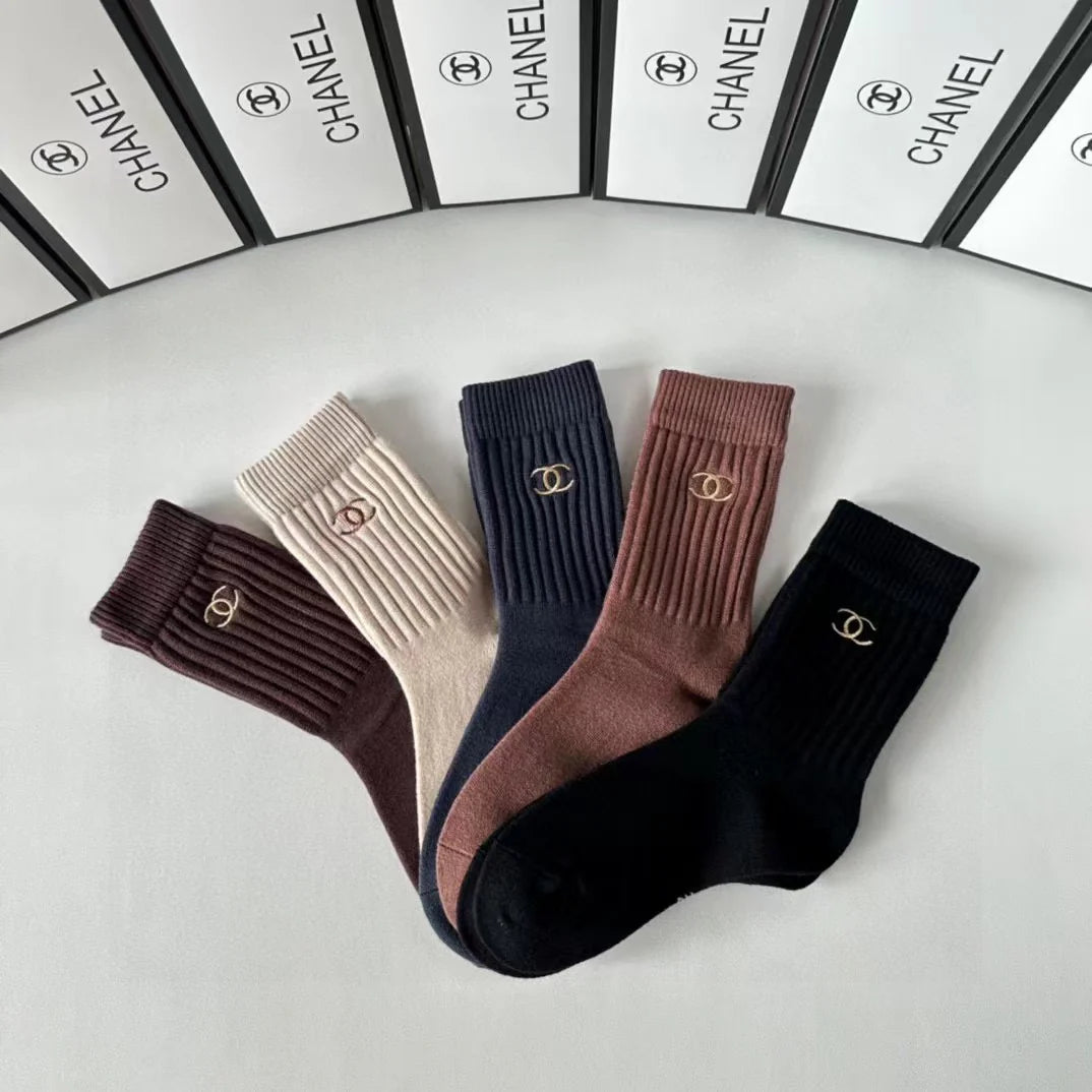 New embroidered pile socks
