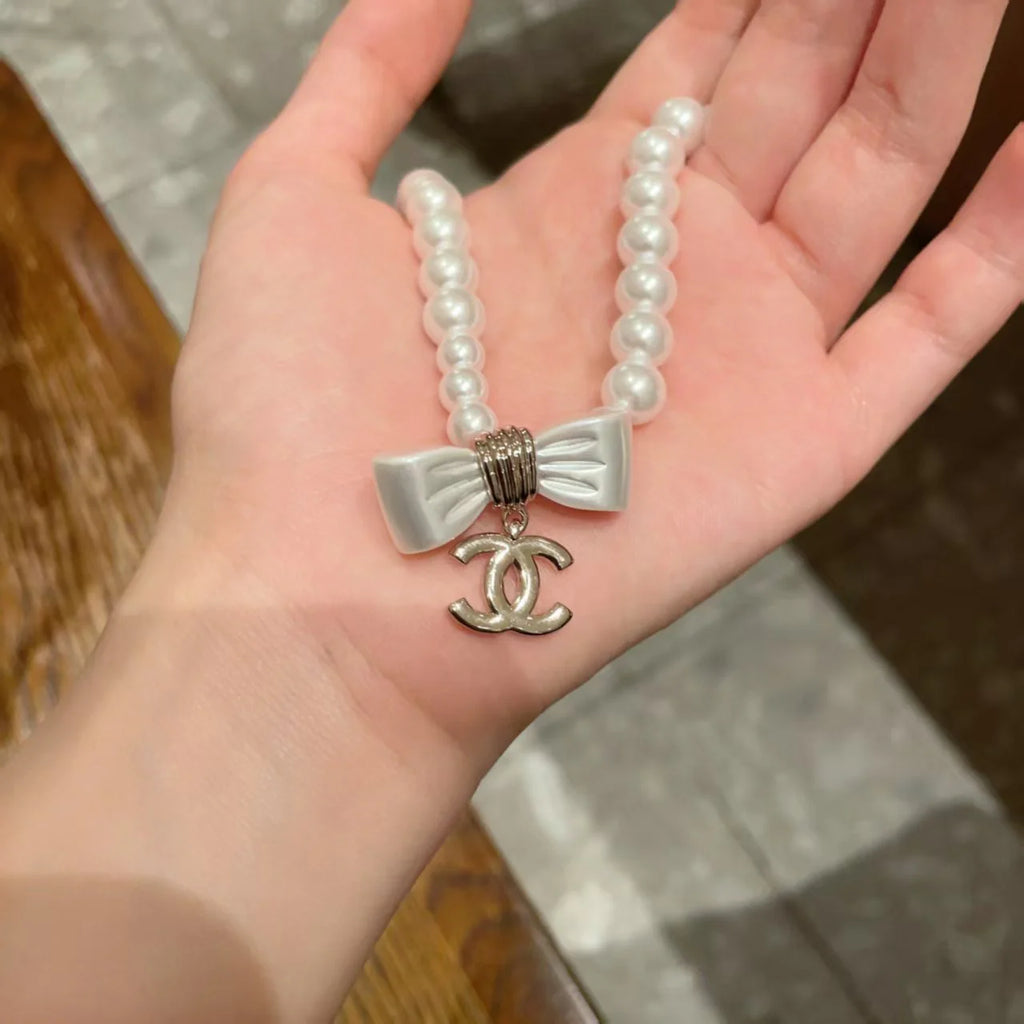 New bow necklace