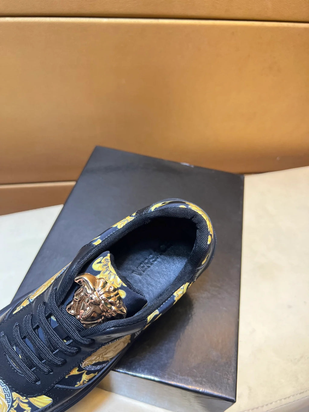 Novel and fashionable trendy shoes