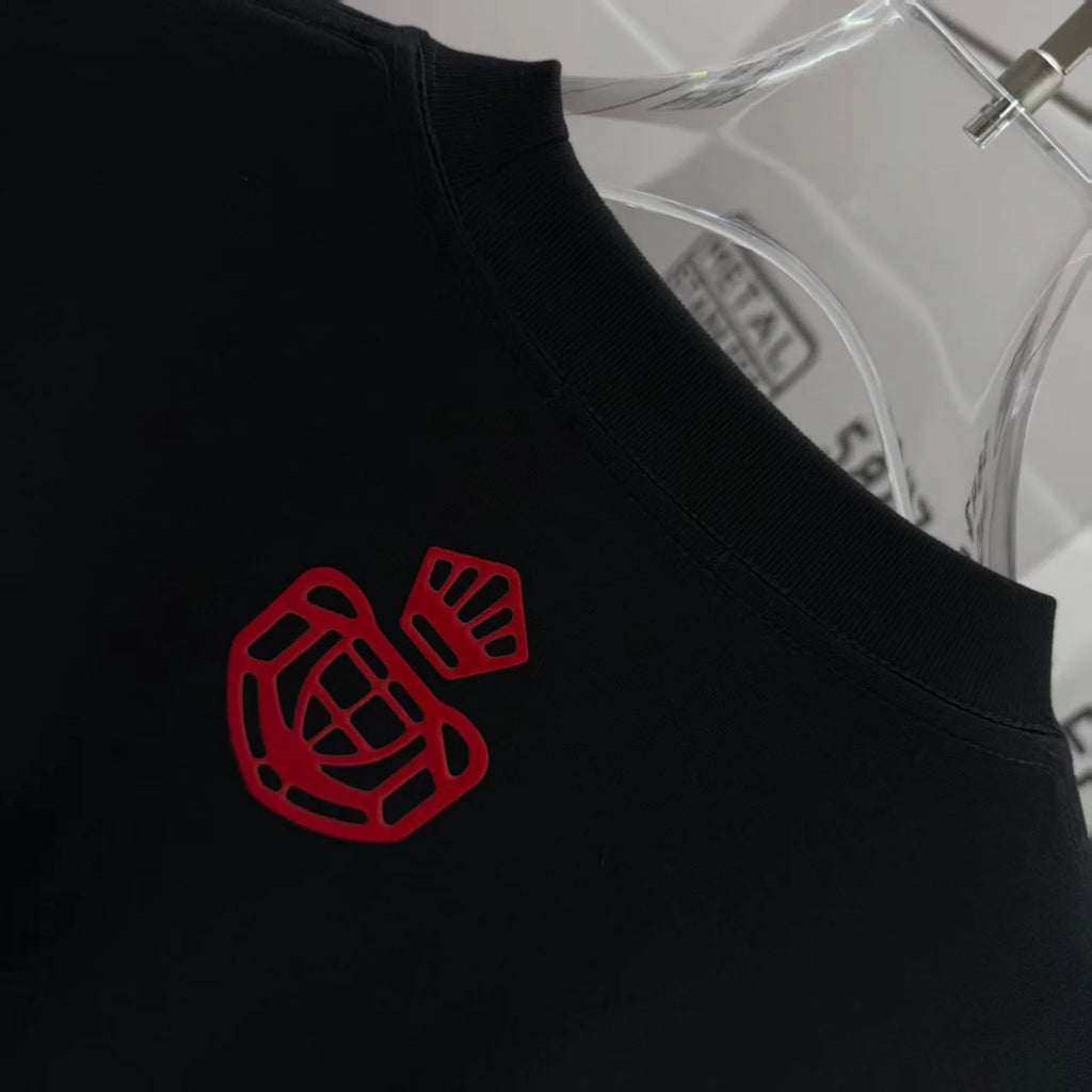 Letter flocking short sleeved T-shirt