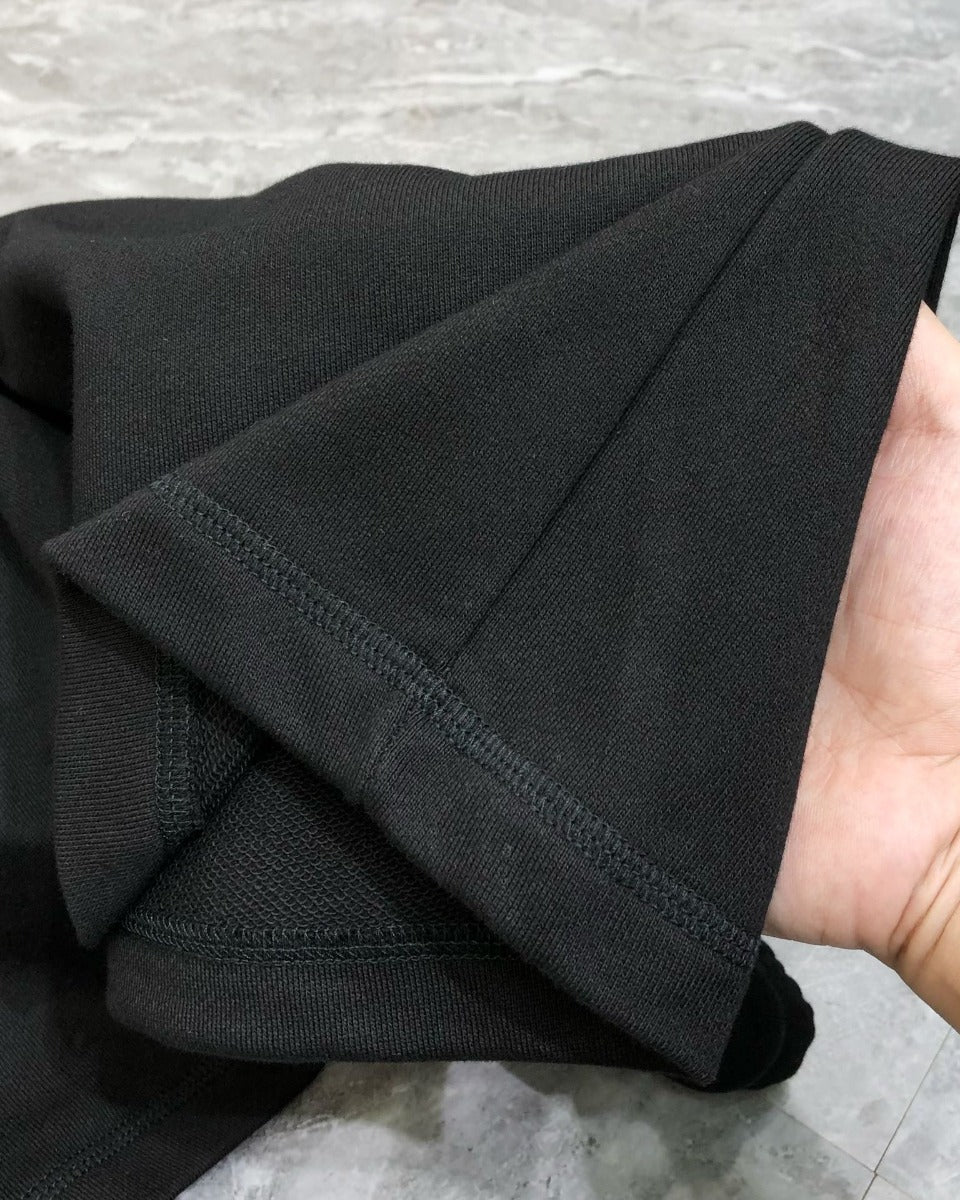 Minimalist men's casual shorts