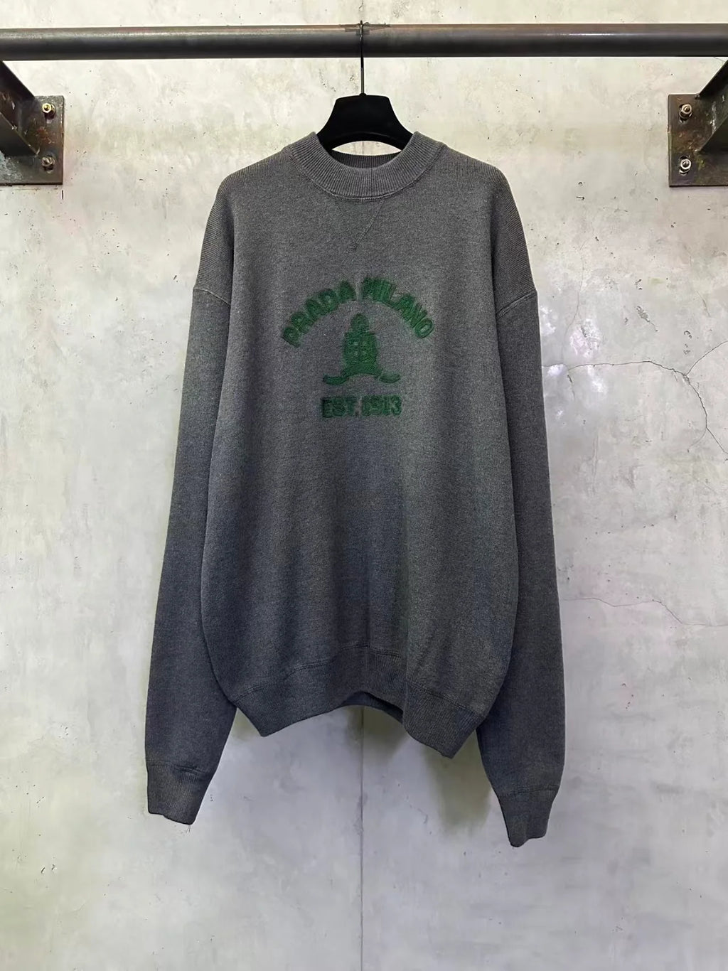New towel embroidered sweater