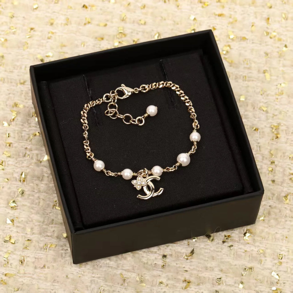 Hot selling small flower bracelet