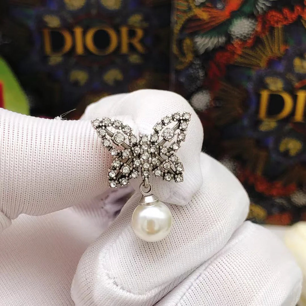 butterfly 🦋 ear stud
