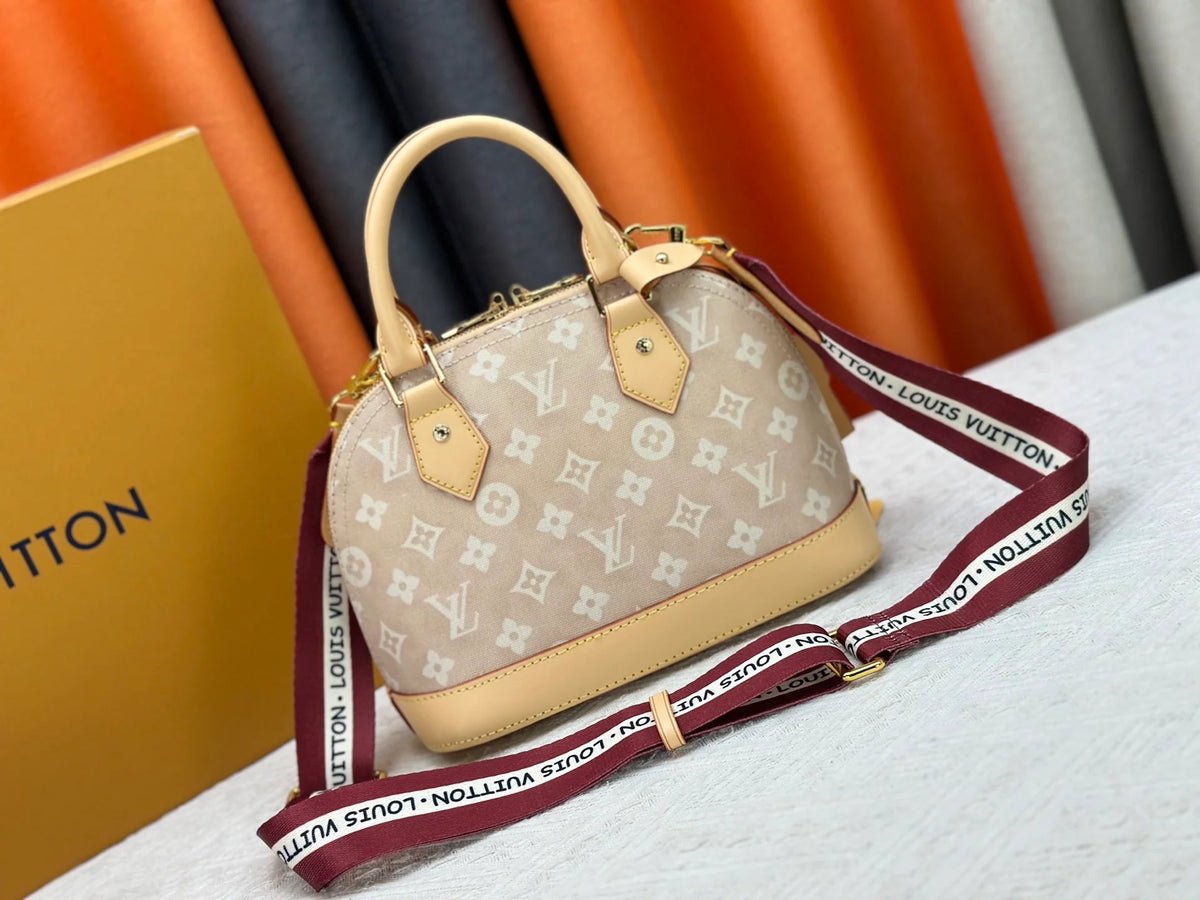 Light beige denim handbag