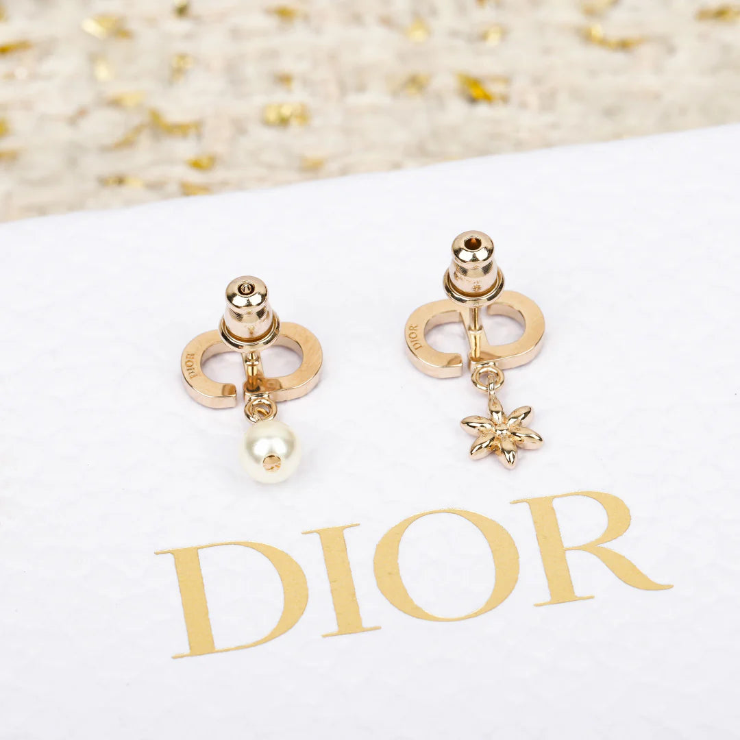 Hanging flower bead earrings