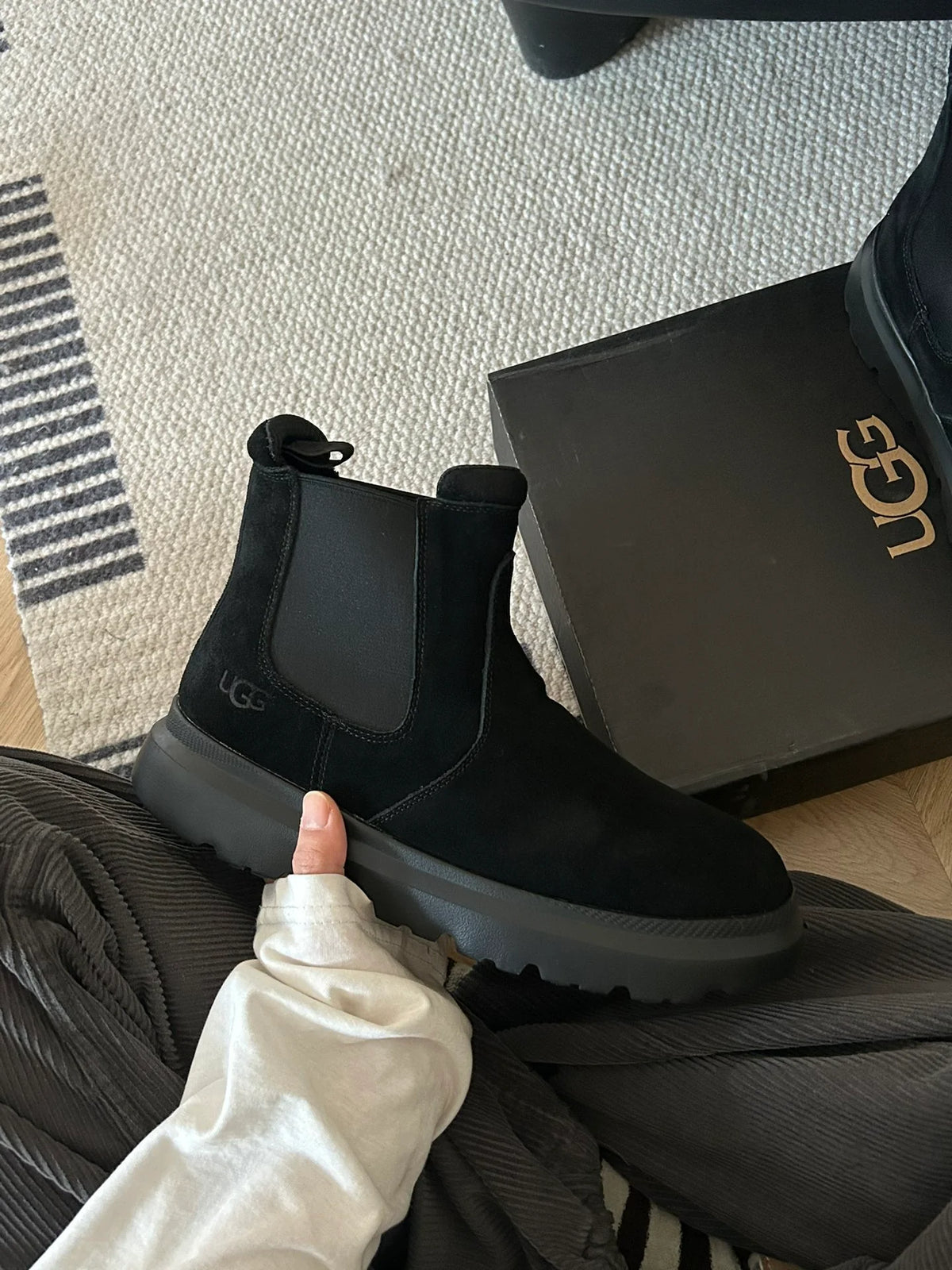 Fashionable high top short