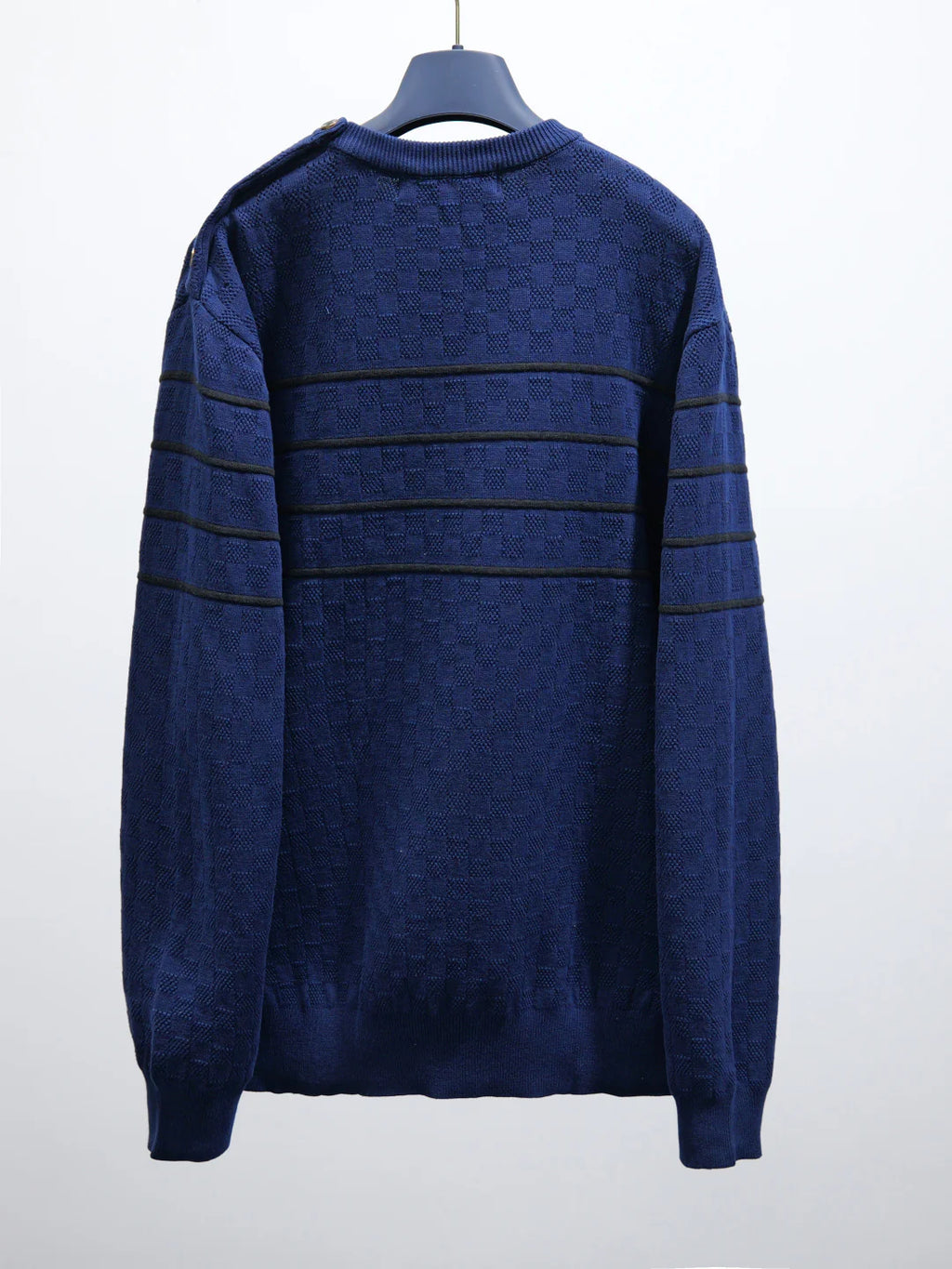 Pullover knitted sweater