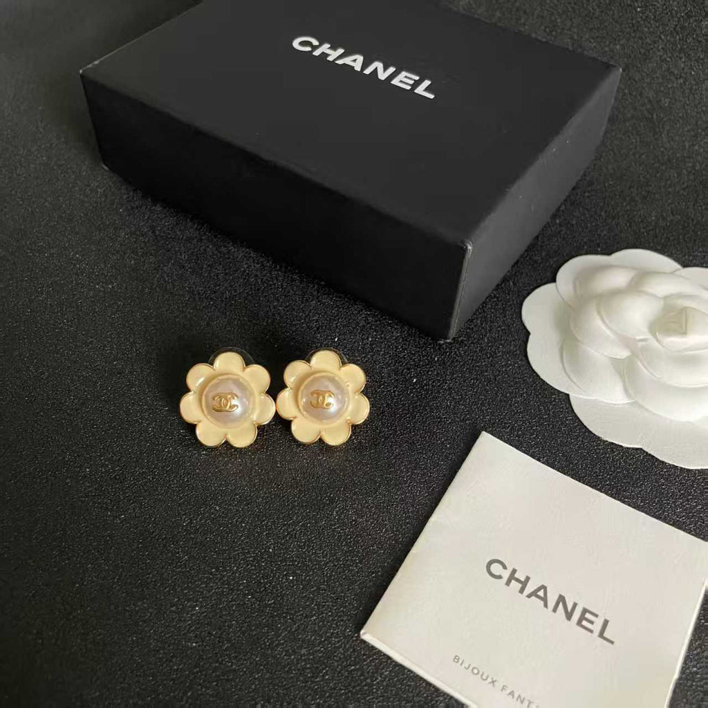 New Camellia Ear Nails