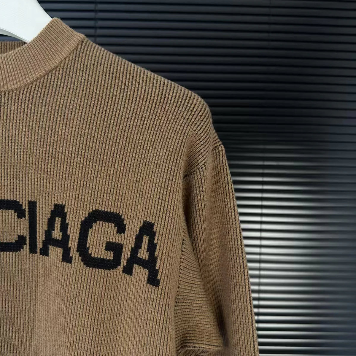 New letter embroidered sweater