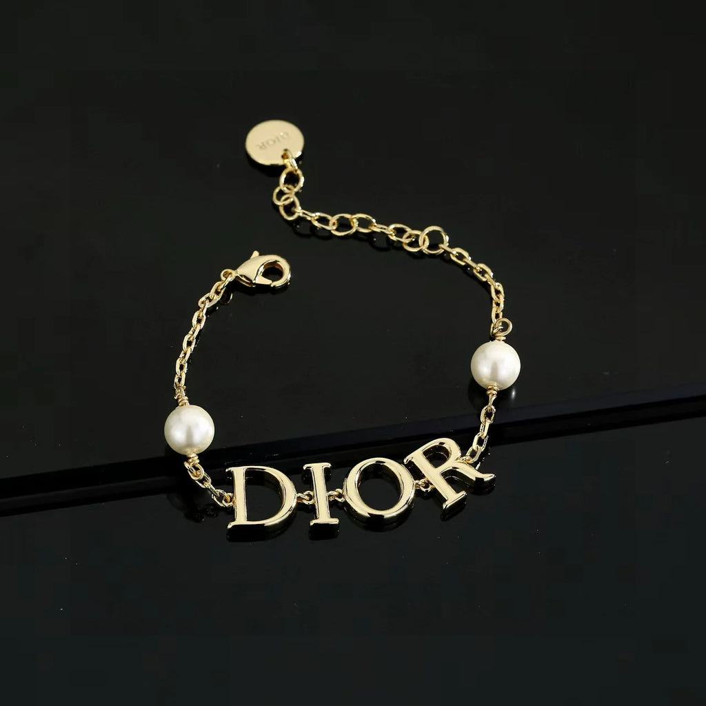 Hot selling letter bracelet
