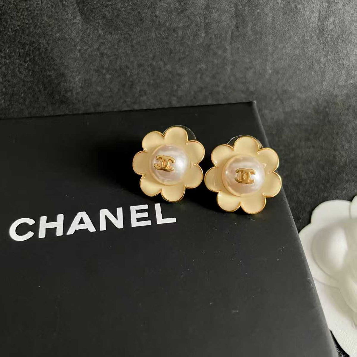 New Camellia Ear Nails