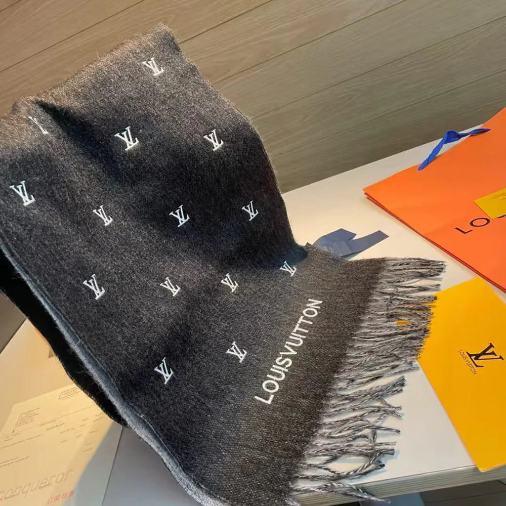 New double-sided scarf
