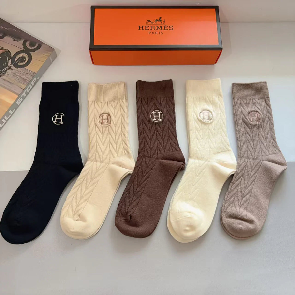 New embroidered cashmere long tube socks