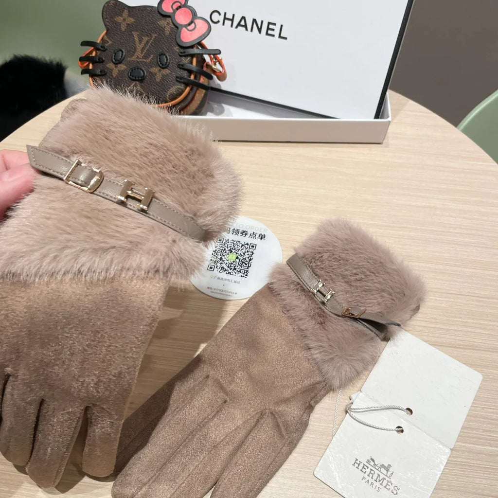 Cold resistant and warm plush windproof gloves