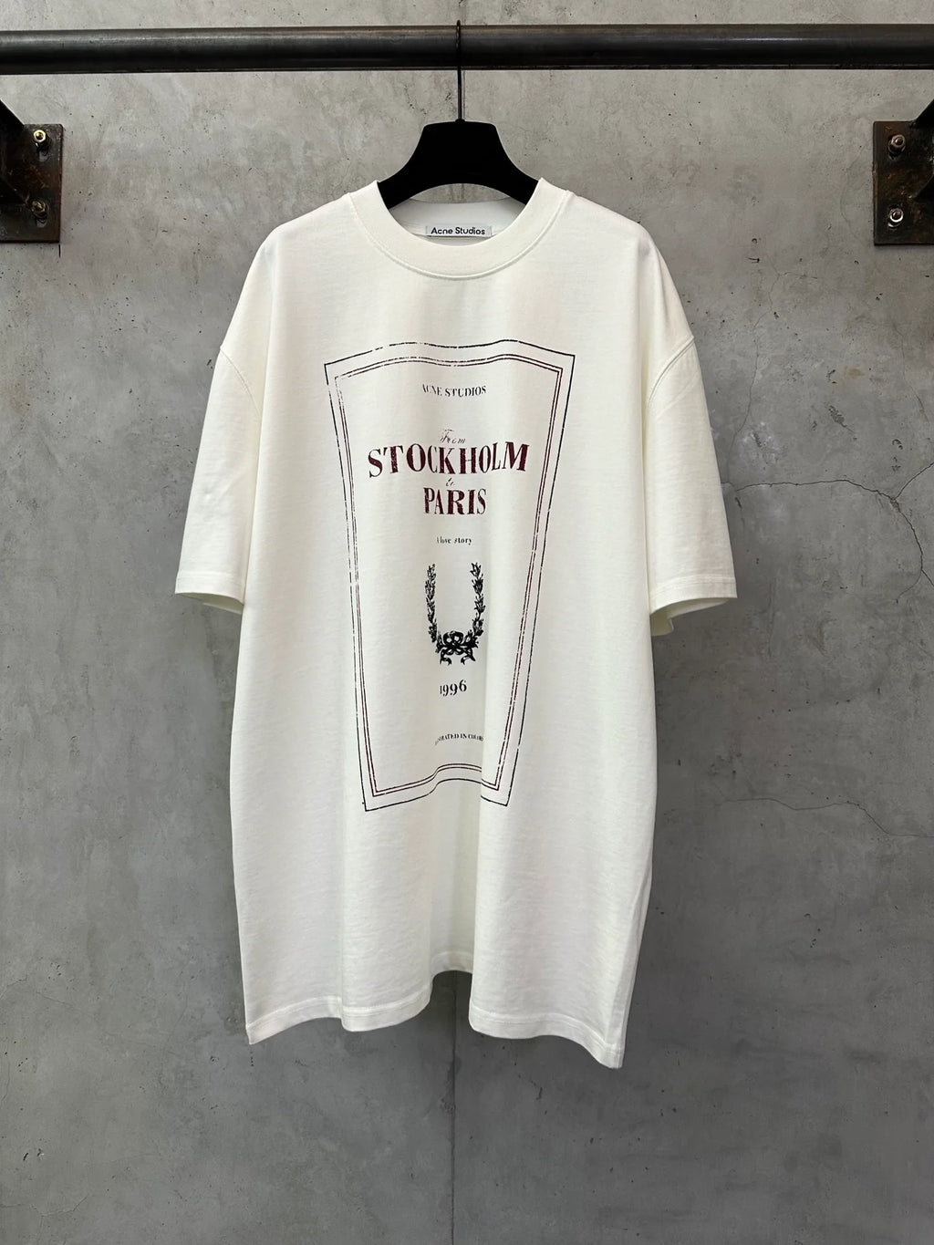Short sleeved T-shirt with letter pattern