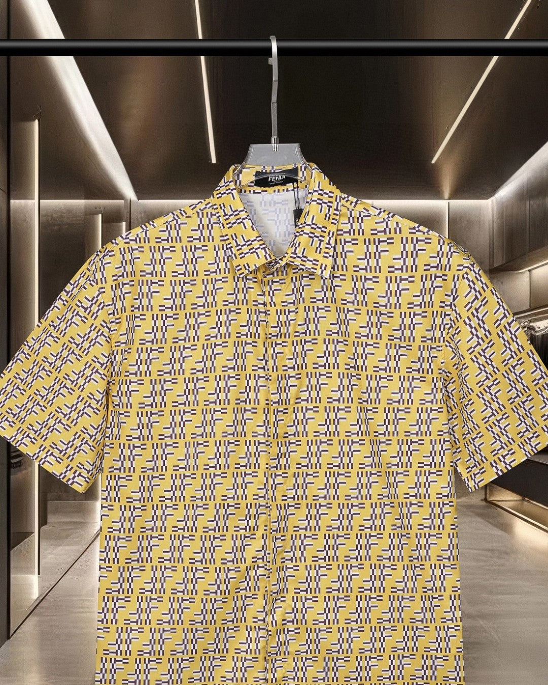 Classic digital logo printed short sleeved shirt