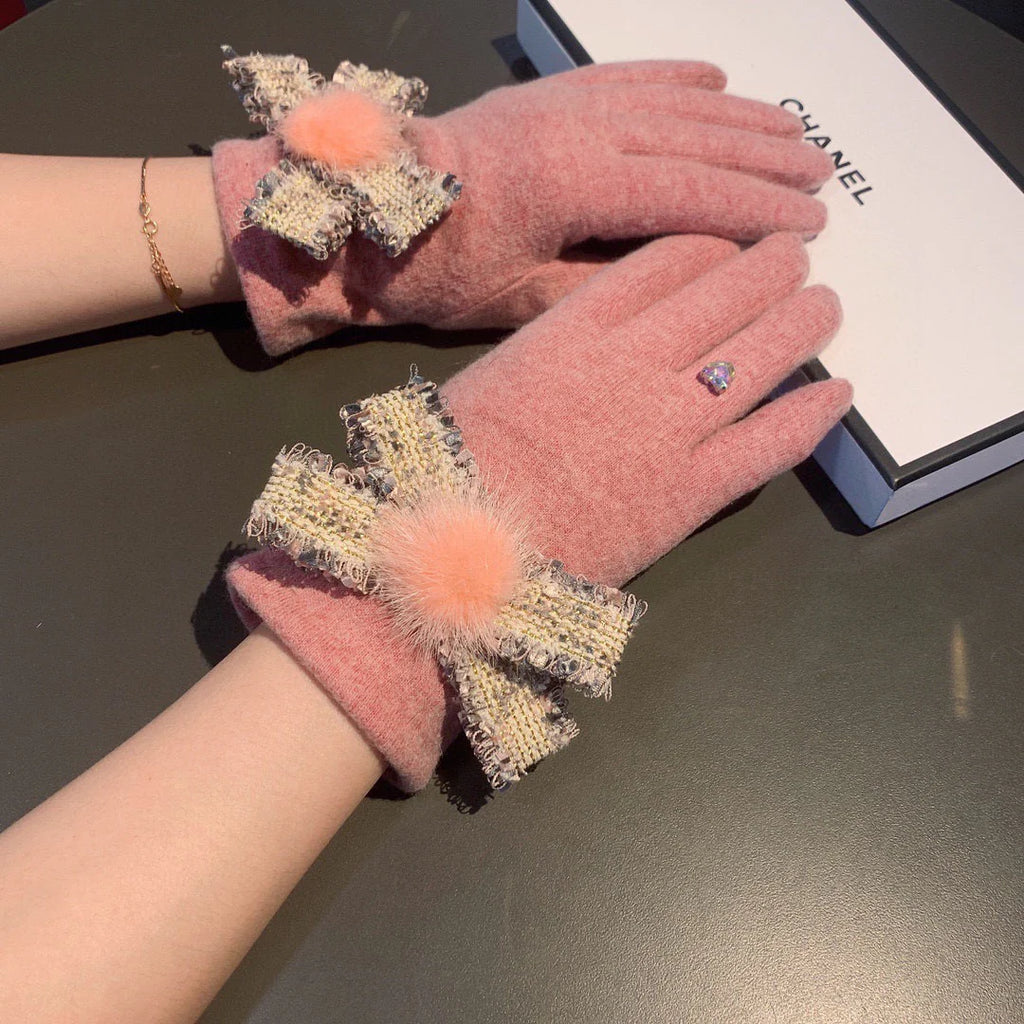 New wool gloves
