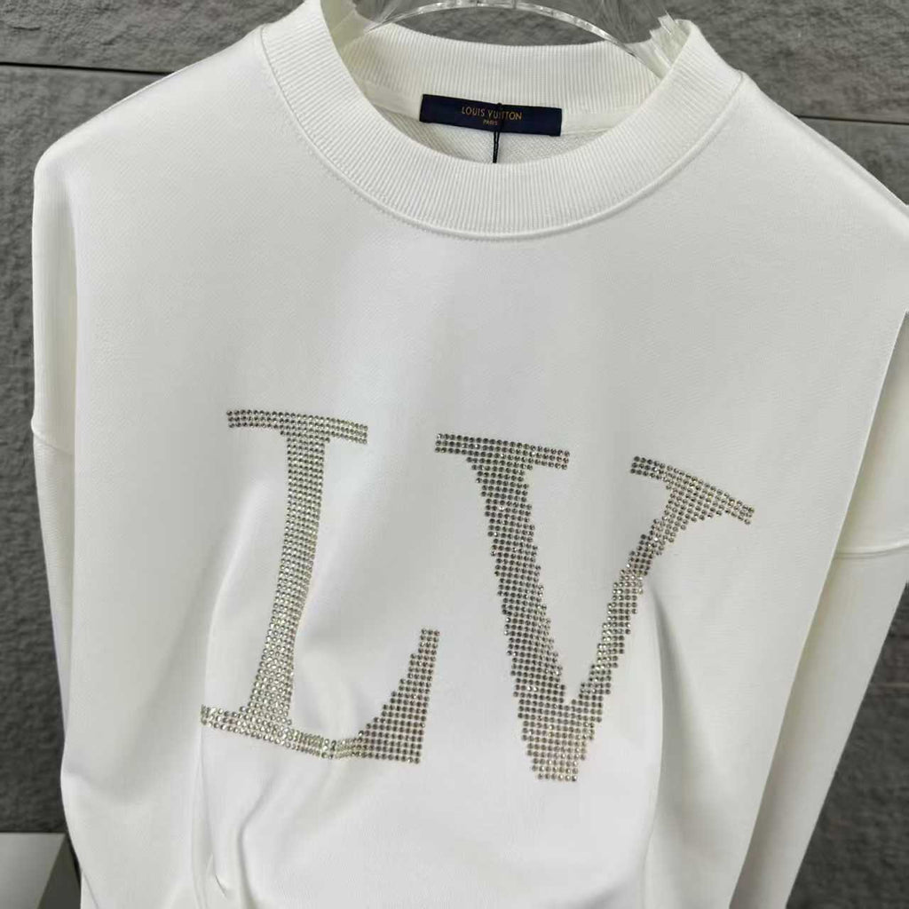 Long sleeved round neck hoodie for both men and women