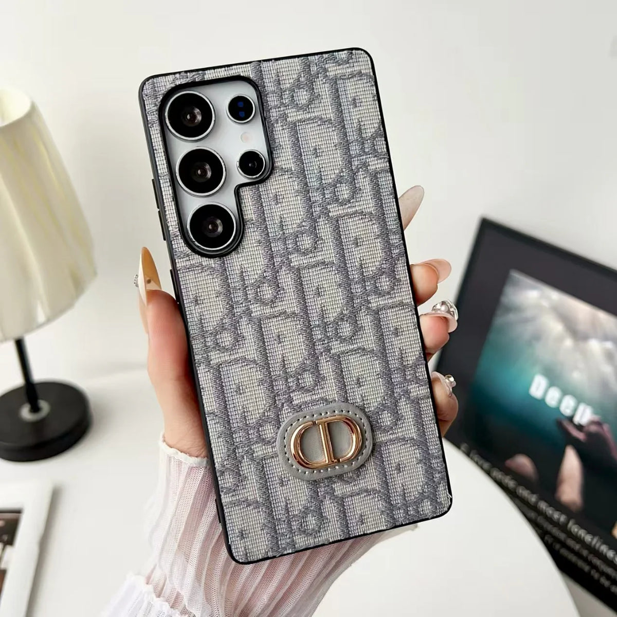 High end carbon fiber patterned leather phone case