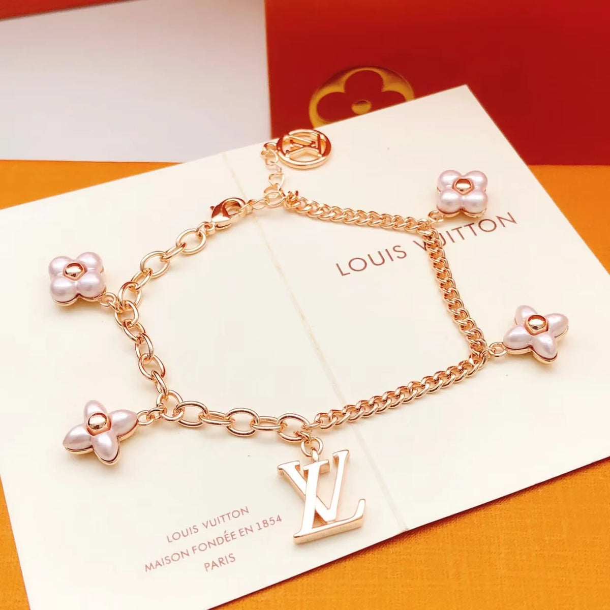 New Flowers 馃尯 bracelet