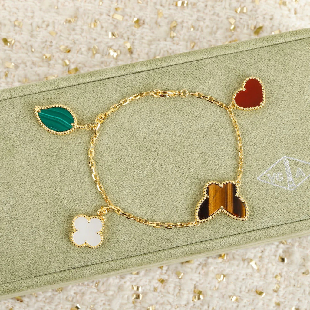 Chaotic flower bracelet